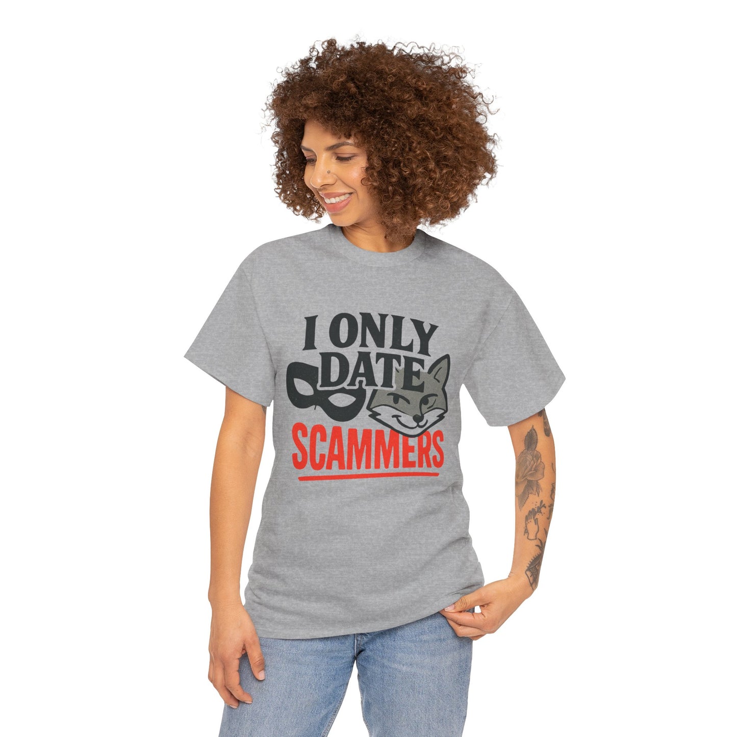 T-Shirt — I Only Date Scammers Graphic Tee (Funny Cat Mask Design)