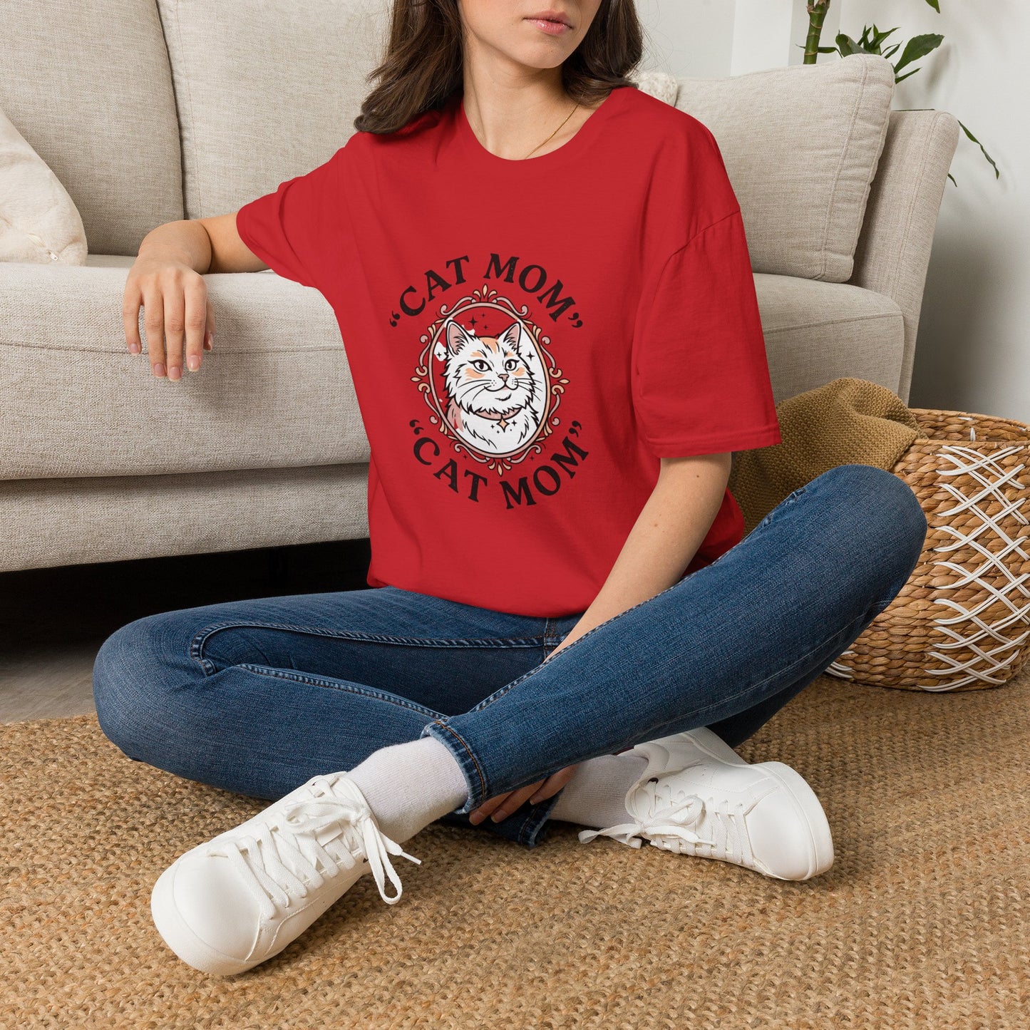 Cat Mom T-Shirt — Cute Vintage Cat Portrait Tee for Cat Lovers