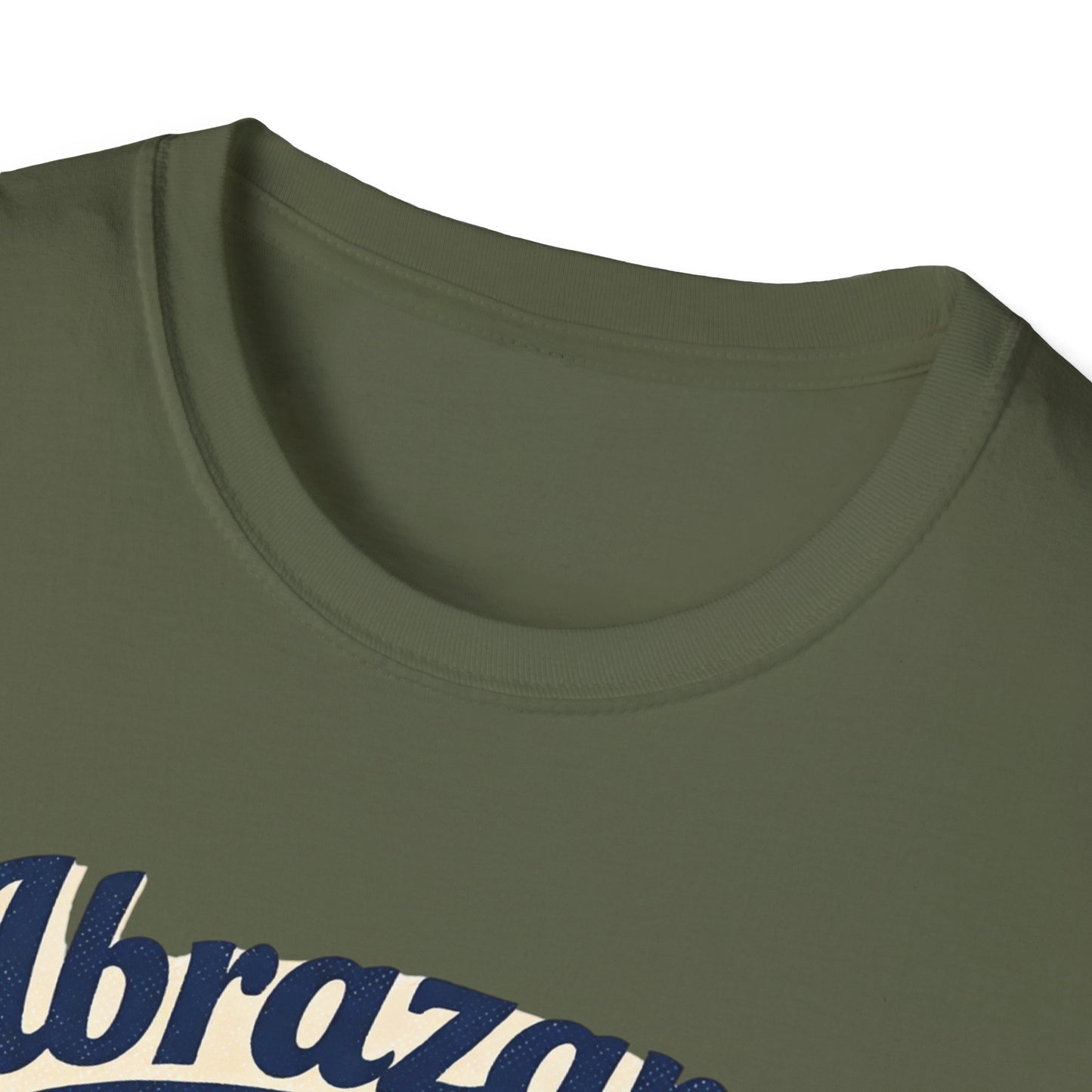 Abrázame Heart Hug T-Shirt — Spanish Love Graphic Tee