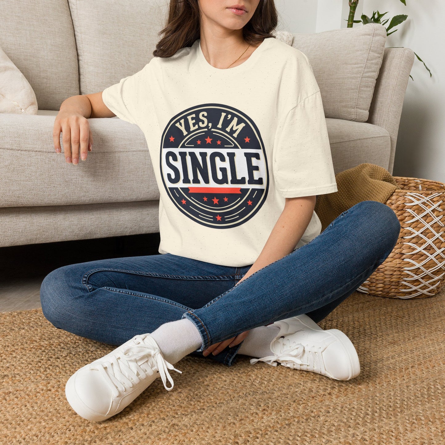 "Yes, I’m Single" Graphic Tee - Single Badge T-Shirt