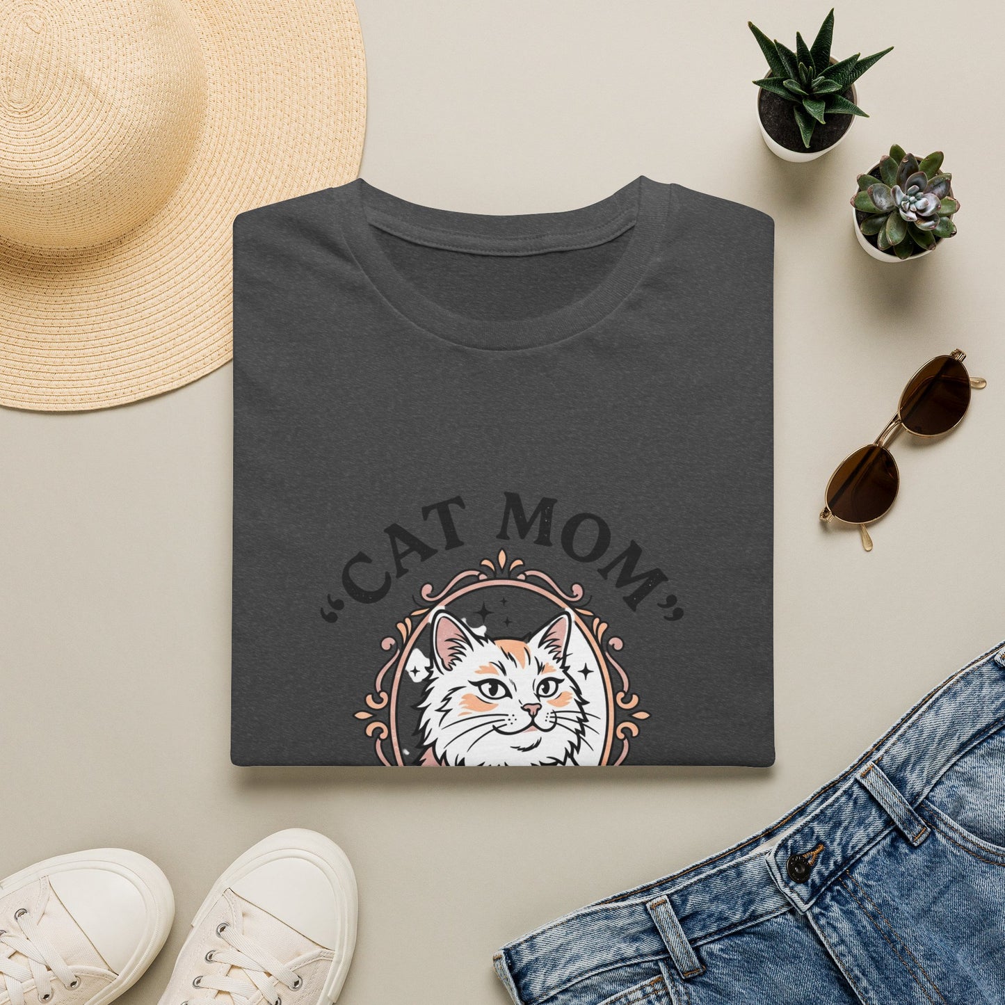 Cat Mom T-Shirt — Cute Vintage Cat Portrait Tee for Cat Lovers