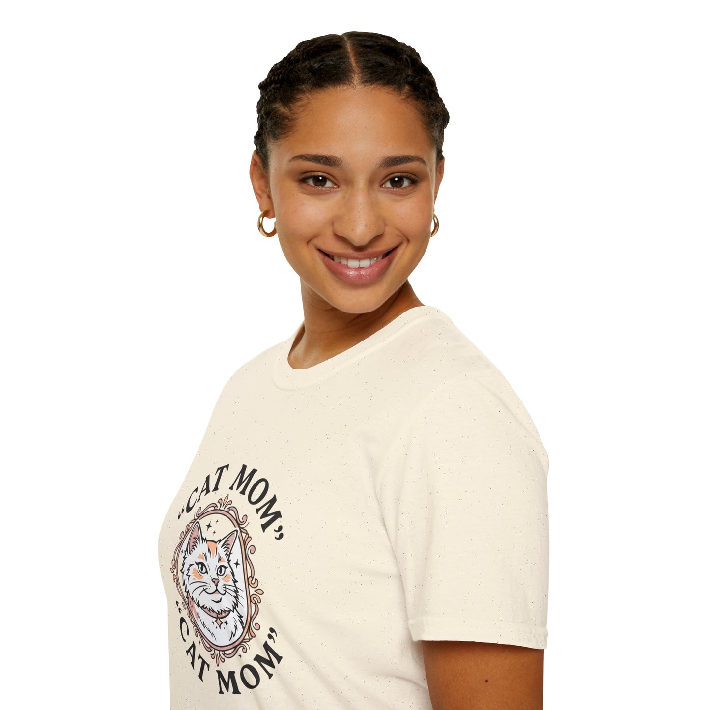 Cat Mom T-Shirt — Cute Vintage Cat Portrait Tee for Cat Lovers