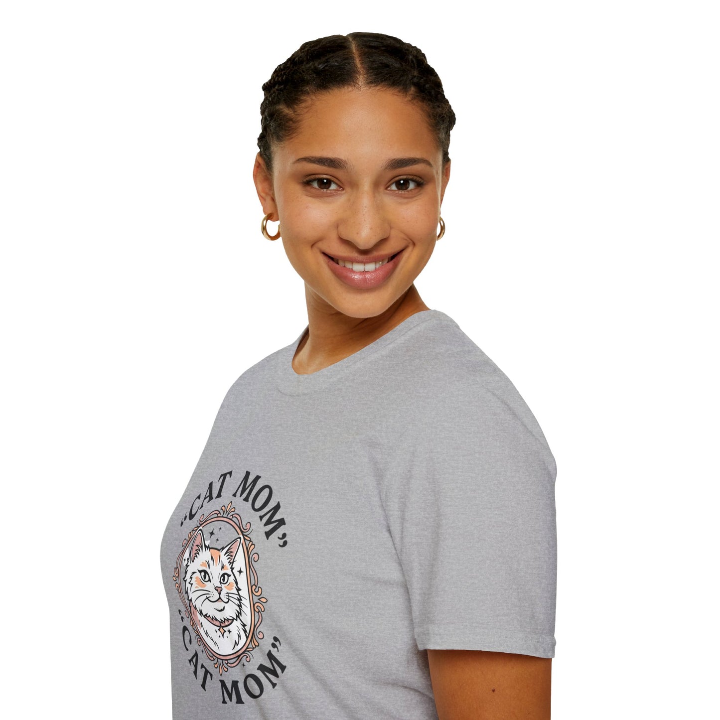 Cat Mom T-Shirt — Cute Vintage Cat Portrait Tee for Cat Lovers